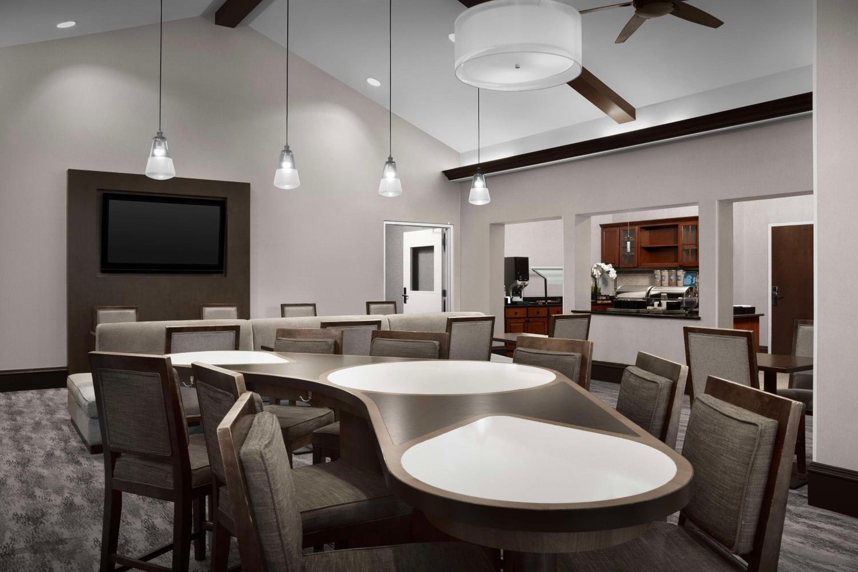 Homewood Suites by Hilton Jacksonville Downtown-Southbank