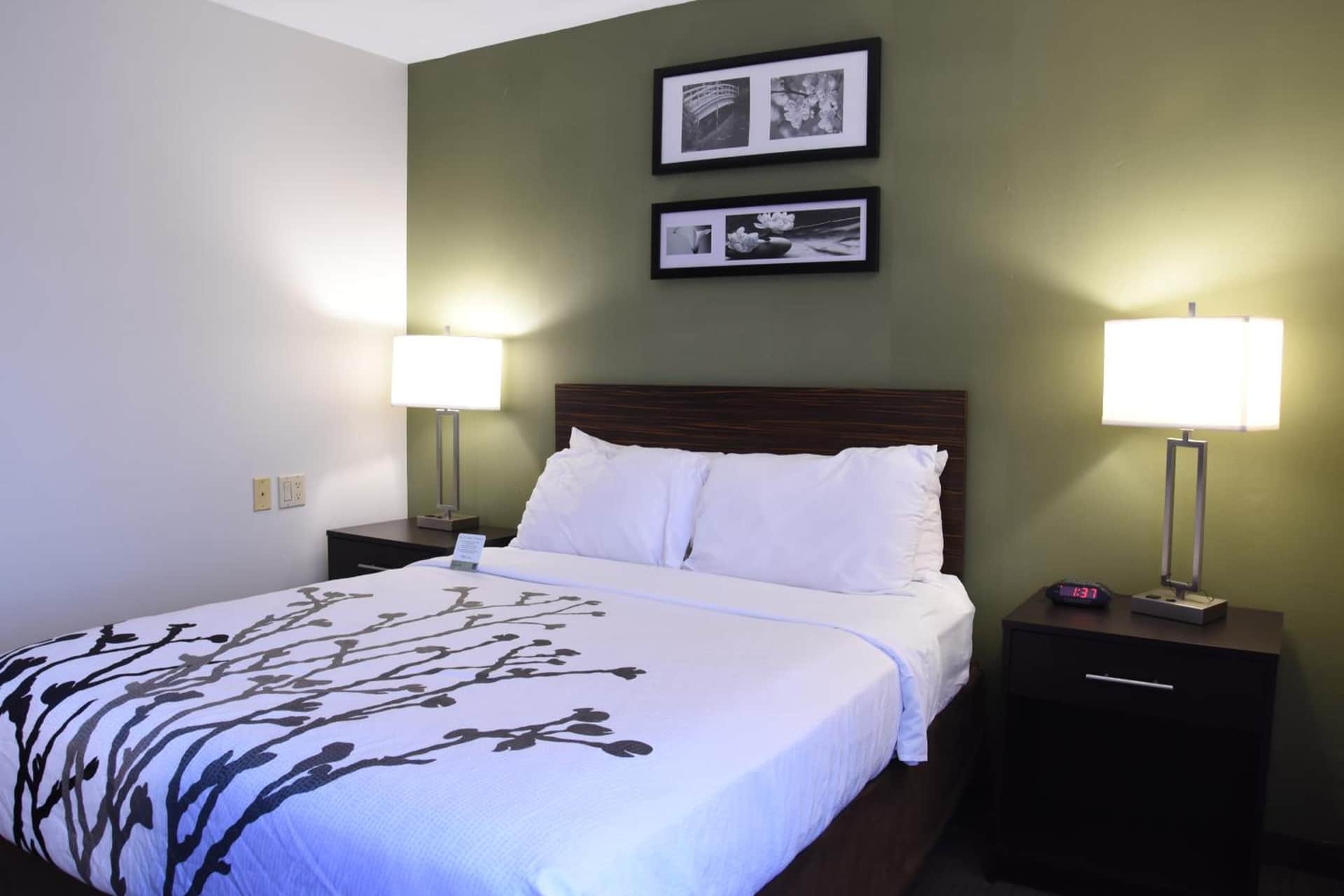 Sky Harbor Airport Inn