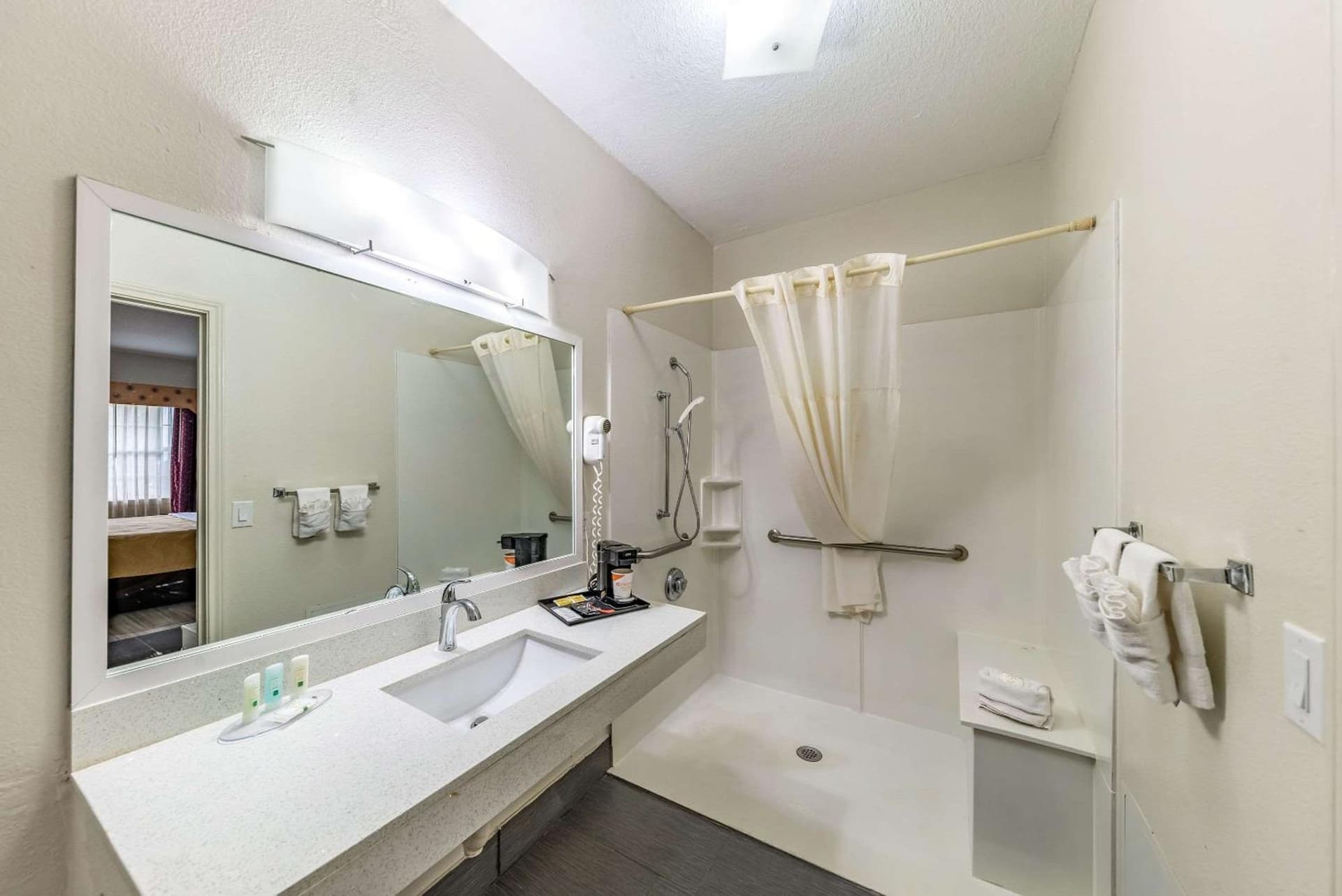 Quality Inn & Suites Canton