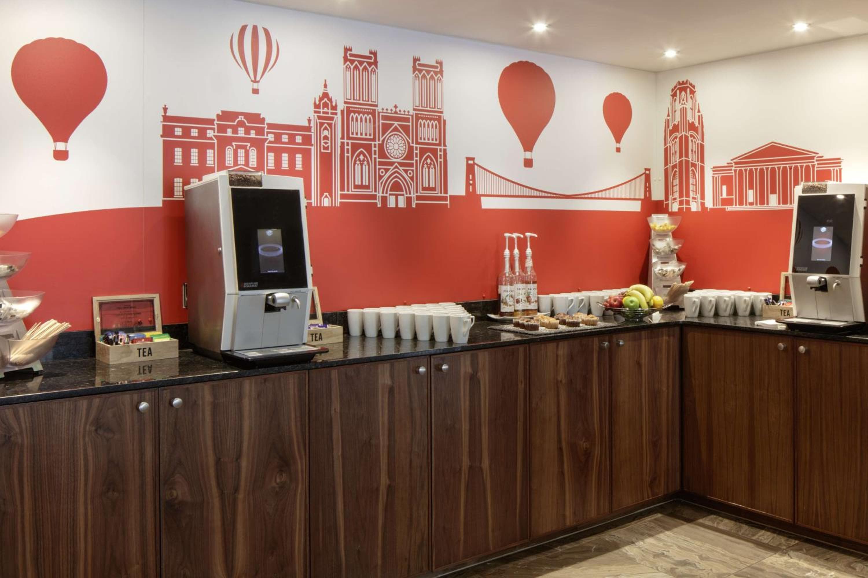 DoubleTree by Hilton Bristol City Centre