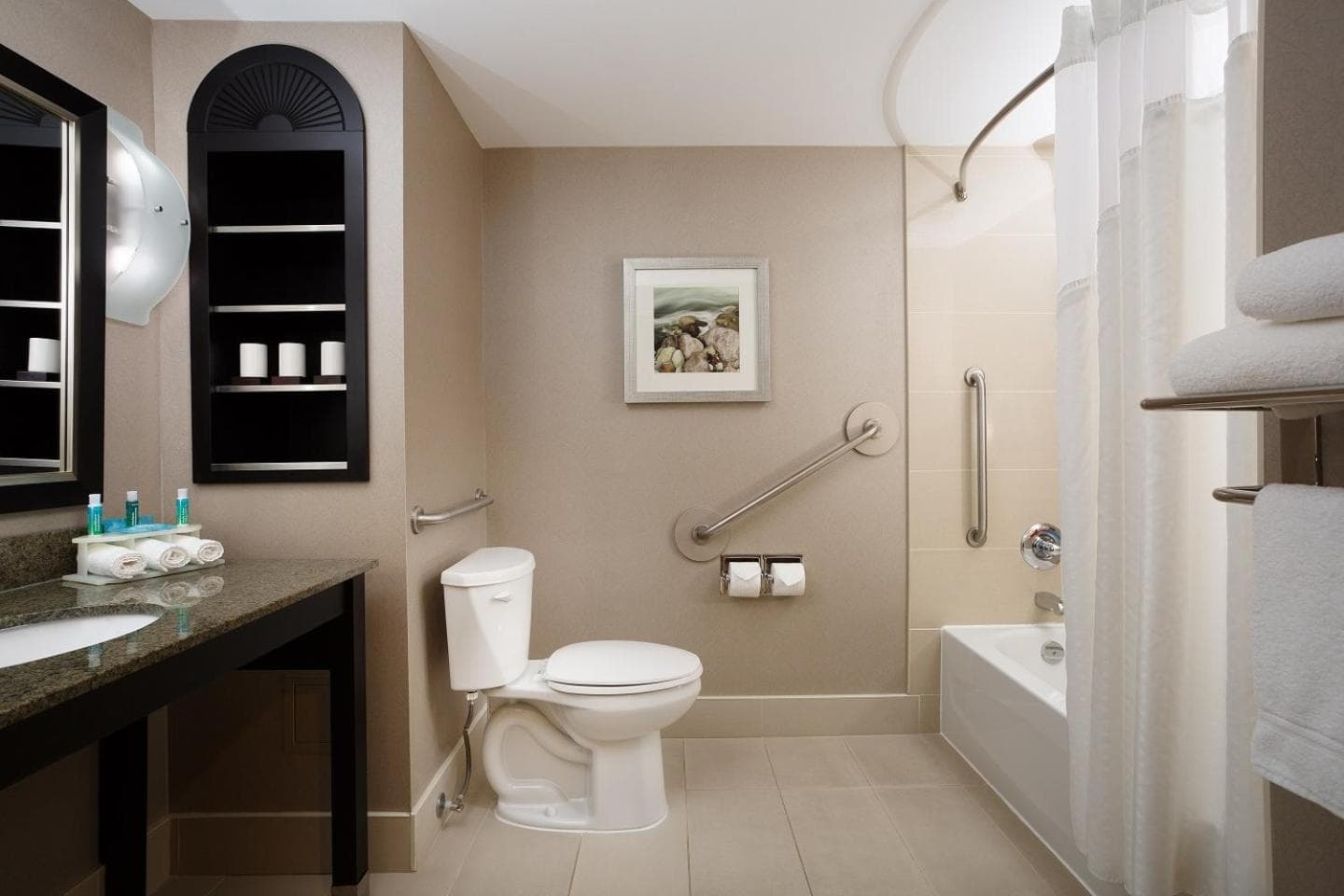 Holiday Inn Express & Suites Ottawa West - Nepean by IHG