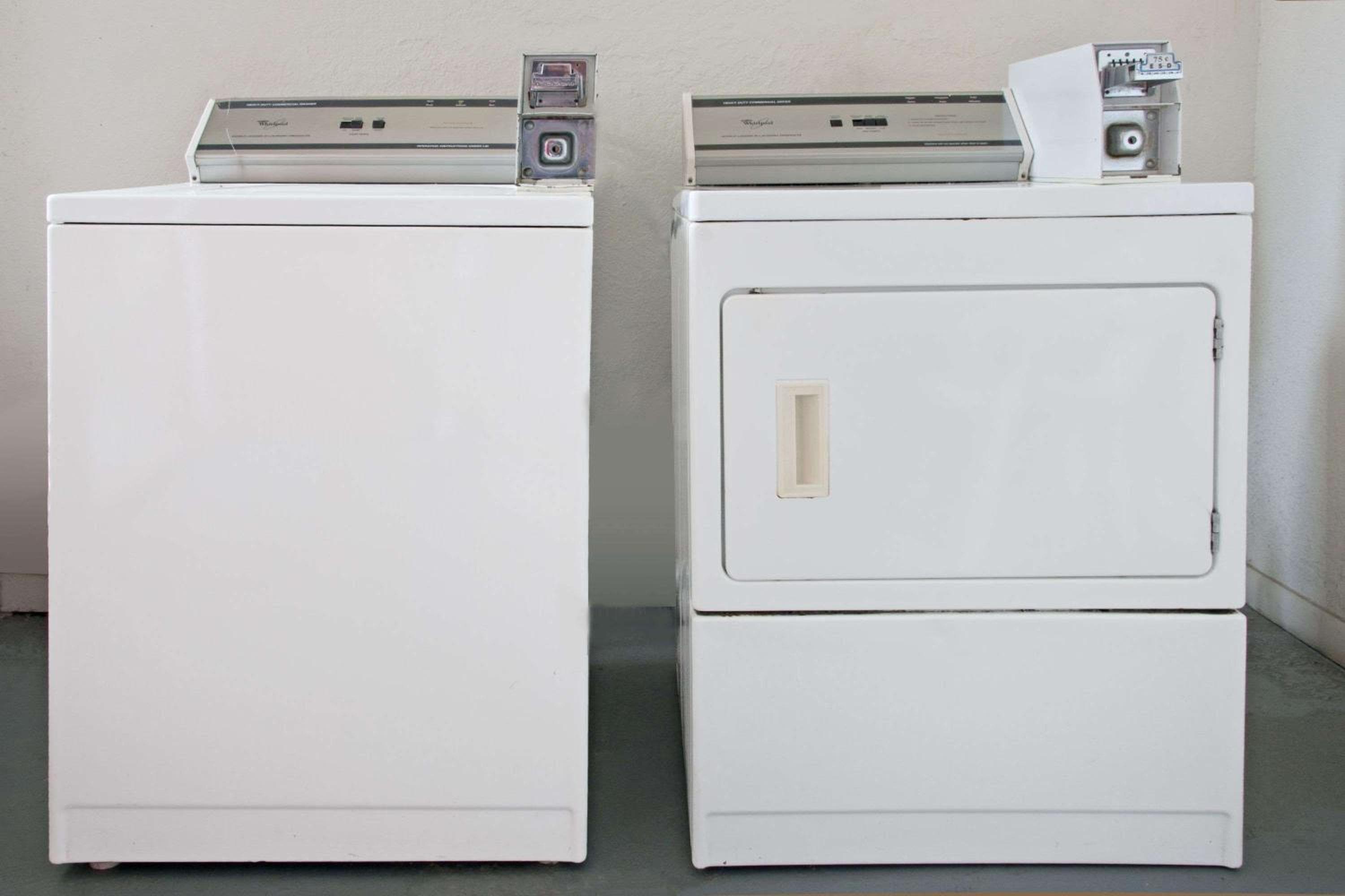 Super 8 by Wyndham Houston/Brookhollow NW