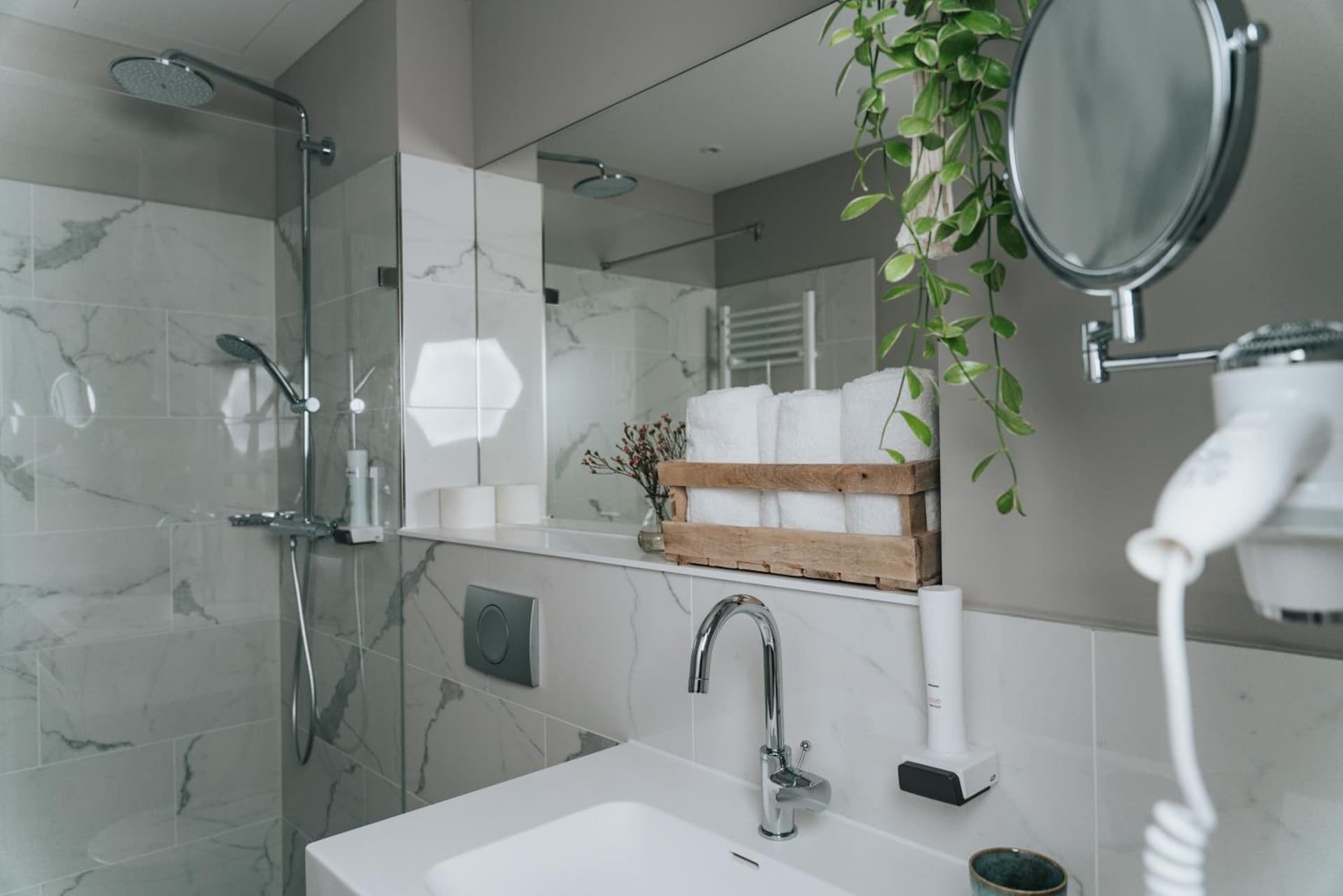 The Blasky Hotel & Rooftop