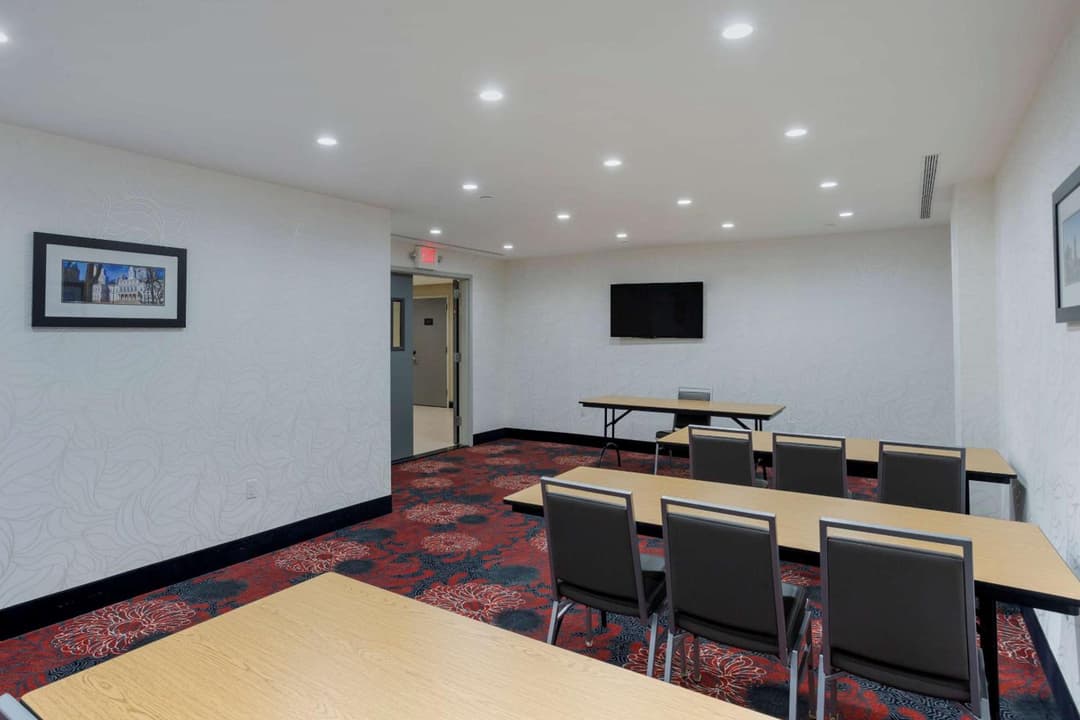 Comfort Inn & Suites near Stadium