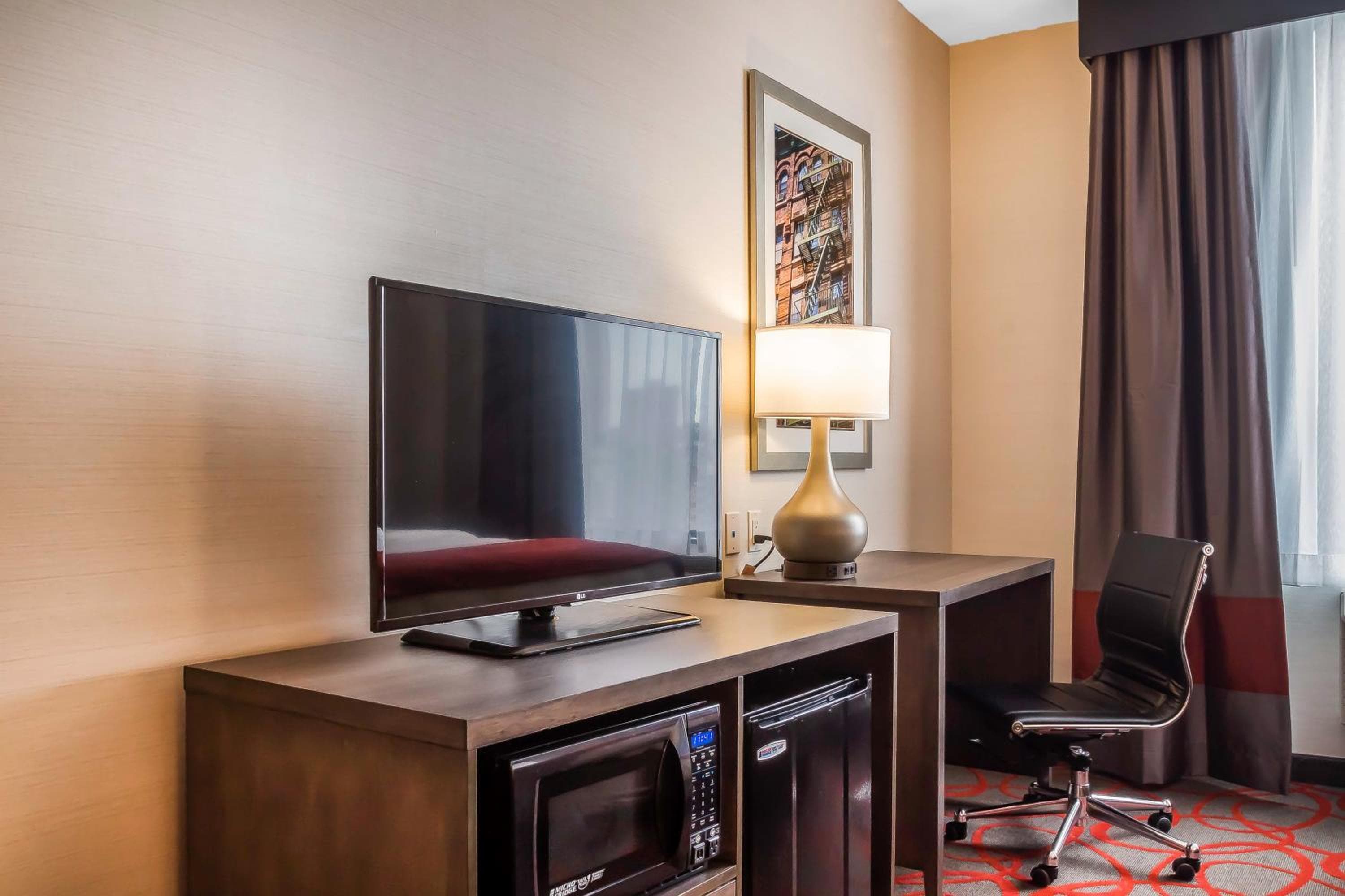 Comfort Inn & Suites near Stadium