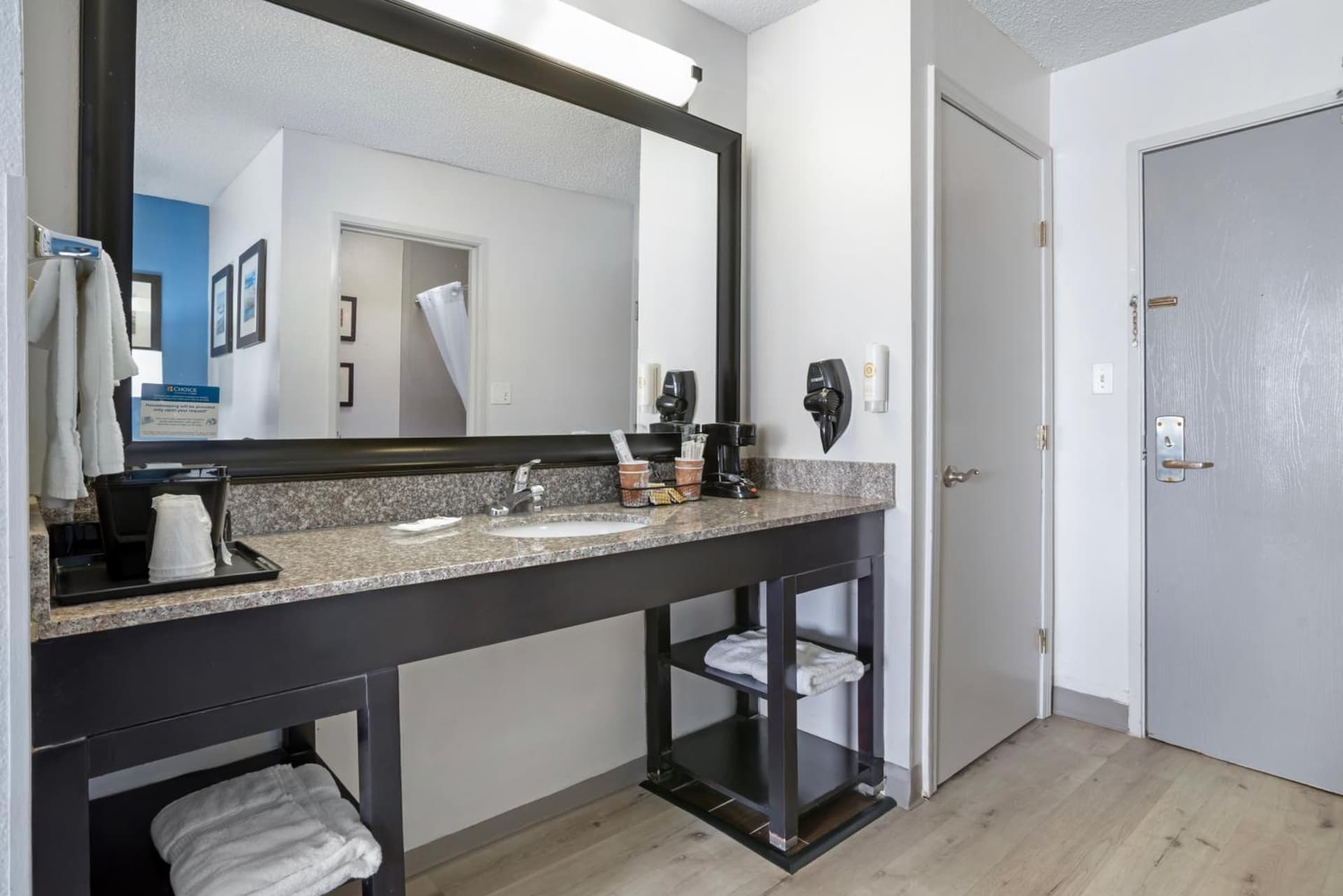 Comfort Inn & Suites Crystal Inn Sportsplex