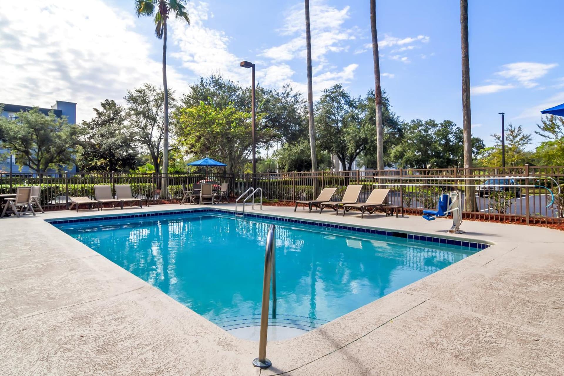 Red Roof Inn PLUS+ Jacksonville Southpoint
