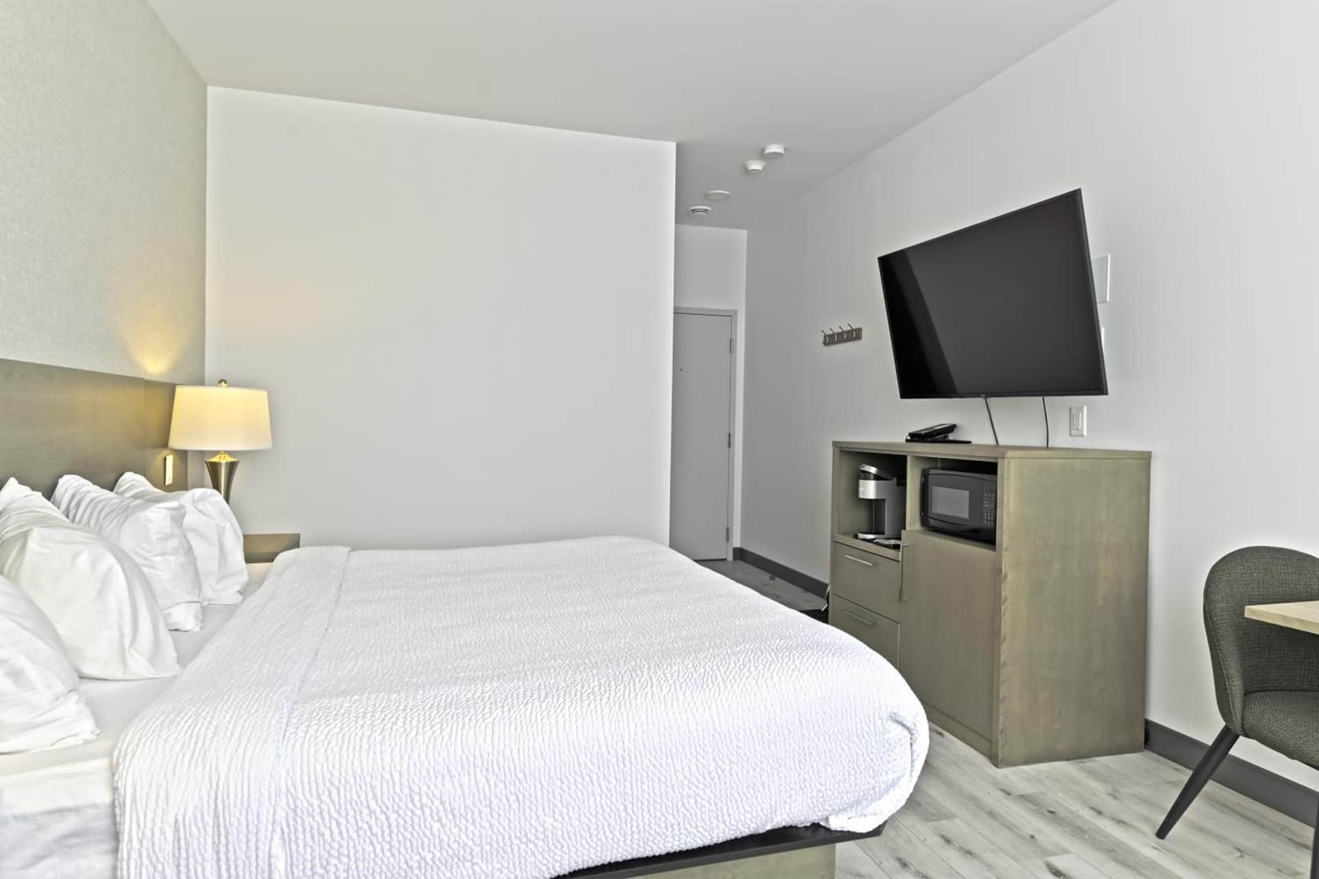 Repotel Levis