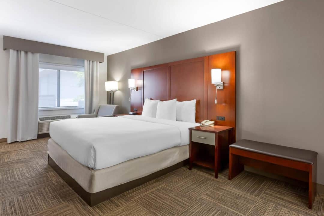 Comfort Inn Edgewater on Hudson River