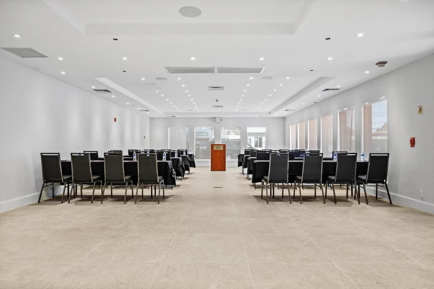 DoubleTree by Hilton New York JFK Airport