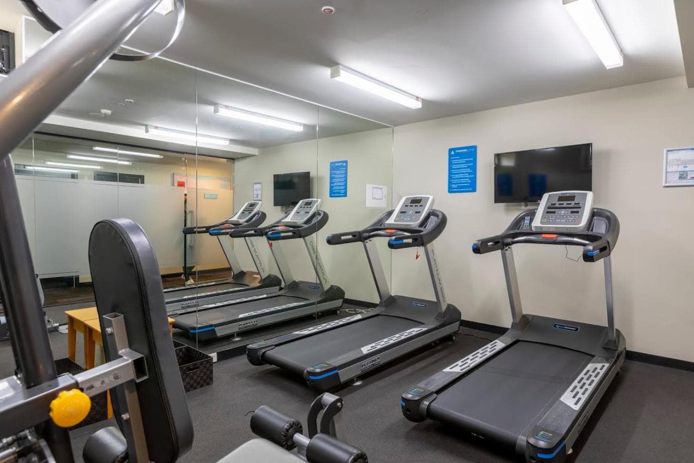MainStay Suites Hawthorn