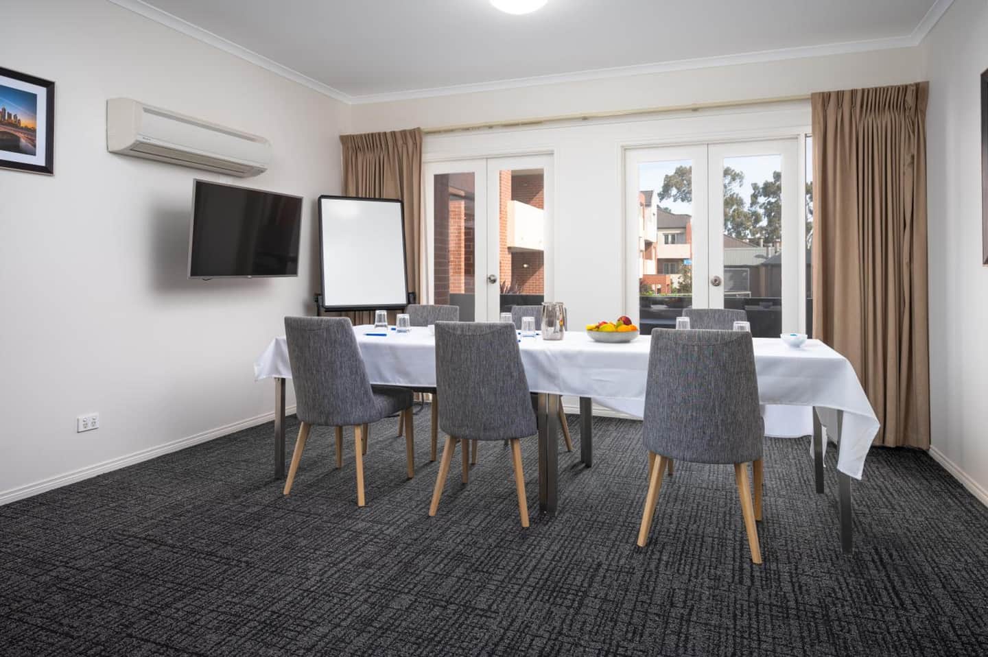MainStay Suites Kew