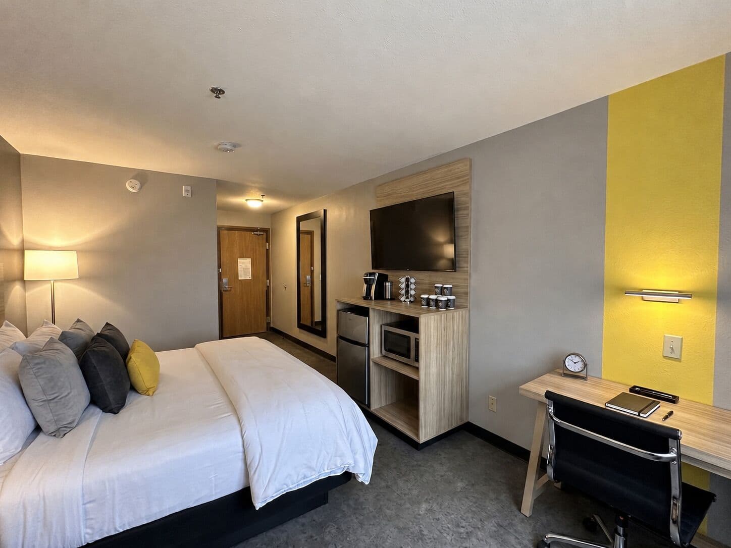Super 8 by Wyndham Irving DFW Airport/South
