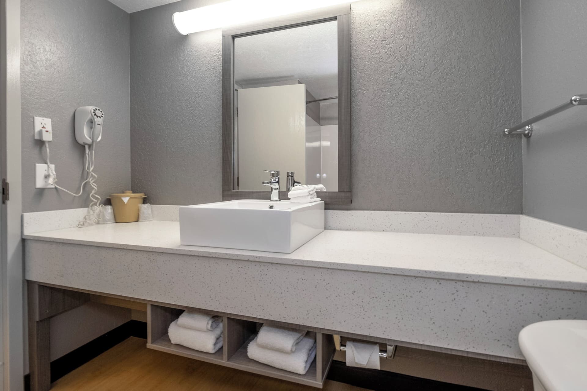 Red Roof Inn PLUS Boston - Mansfield - Foxboro