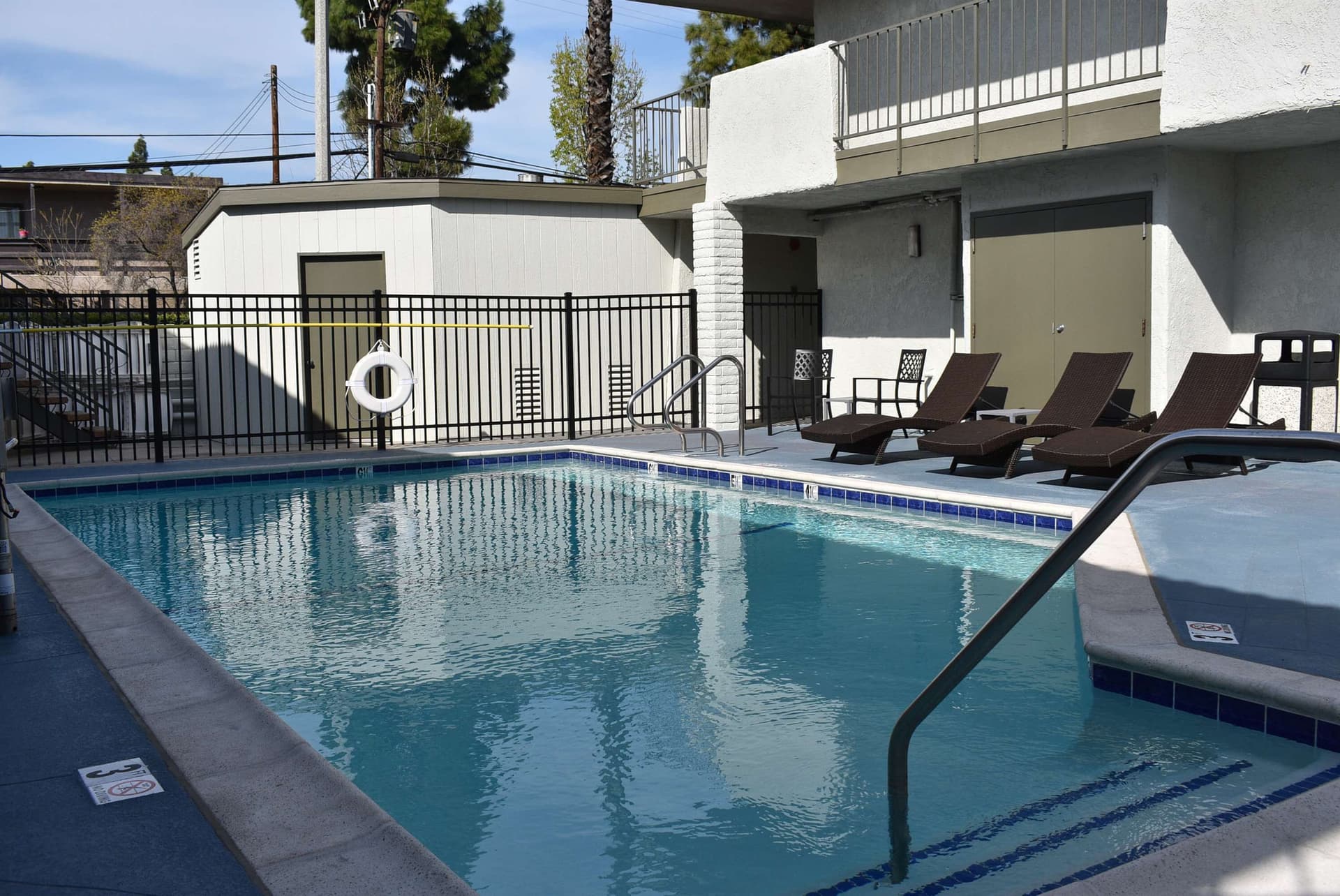 Signature Anaheim Maingate