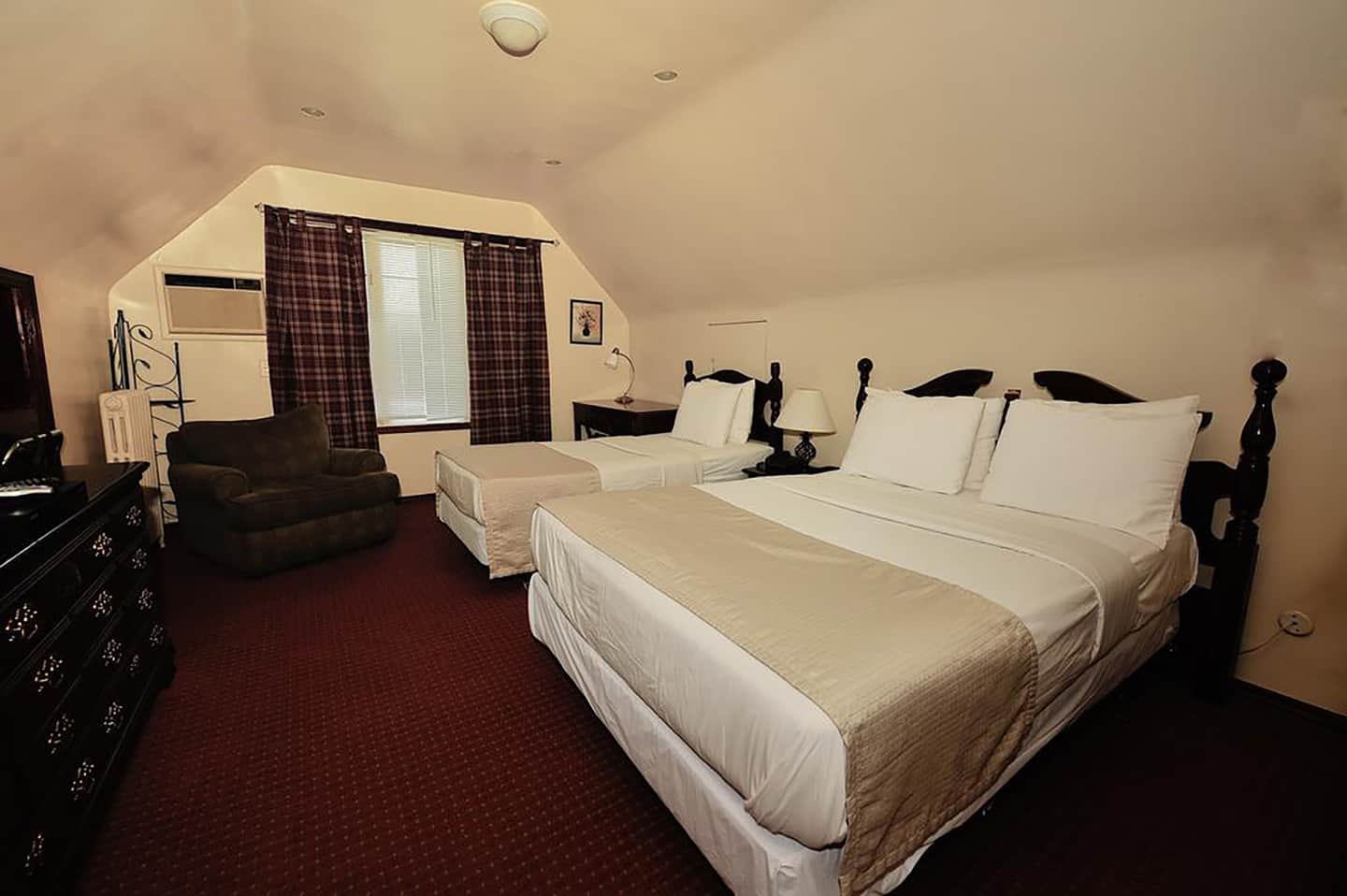 Midwood Suites 1078