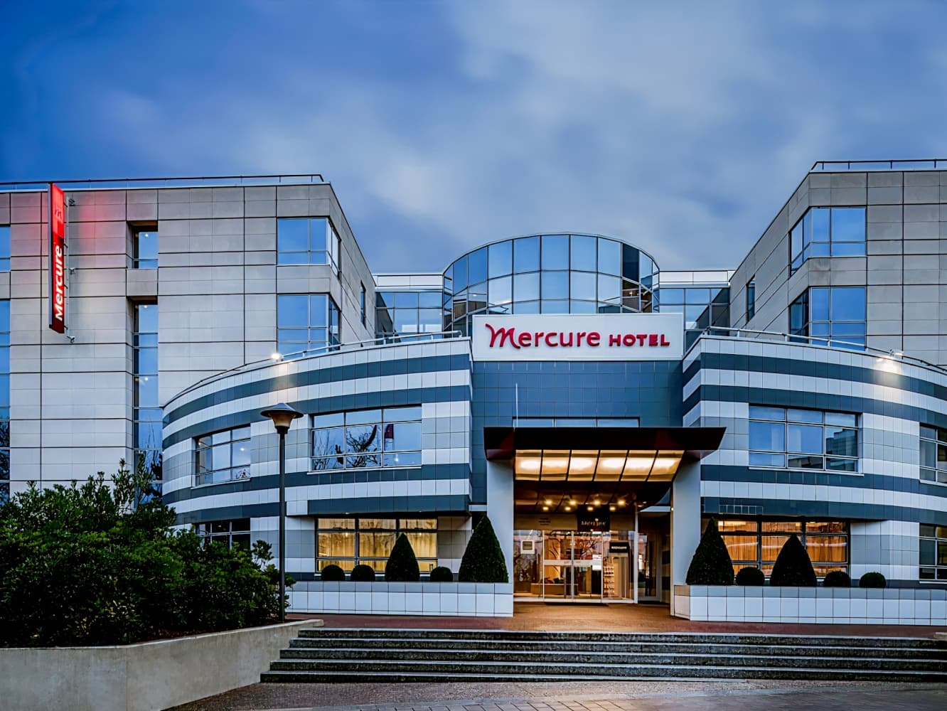 Hotel Mercure Paris Massy Gare TGV