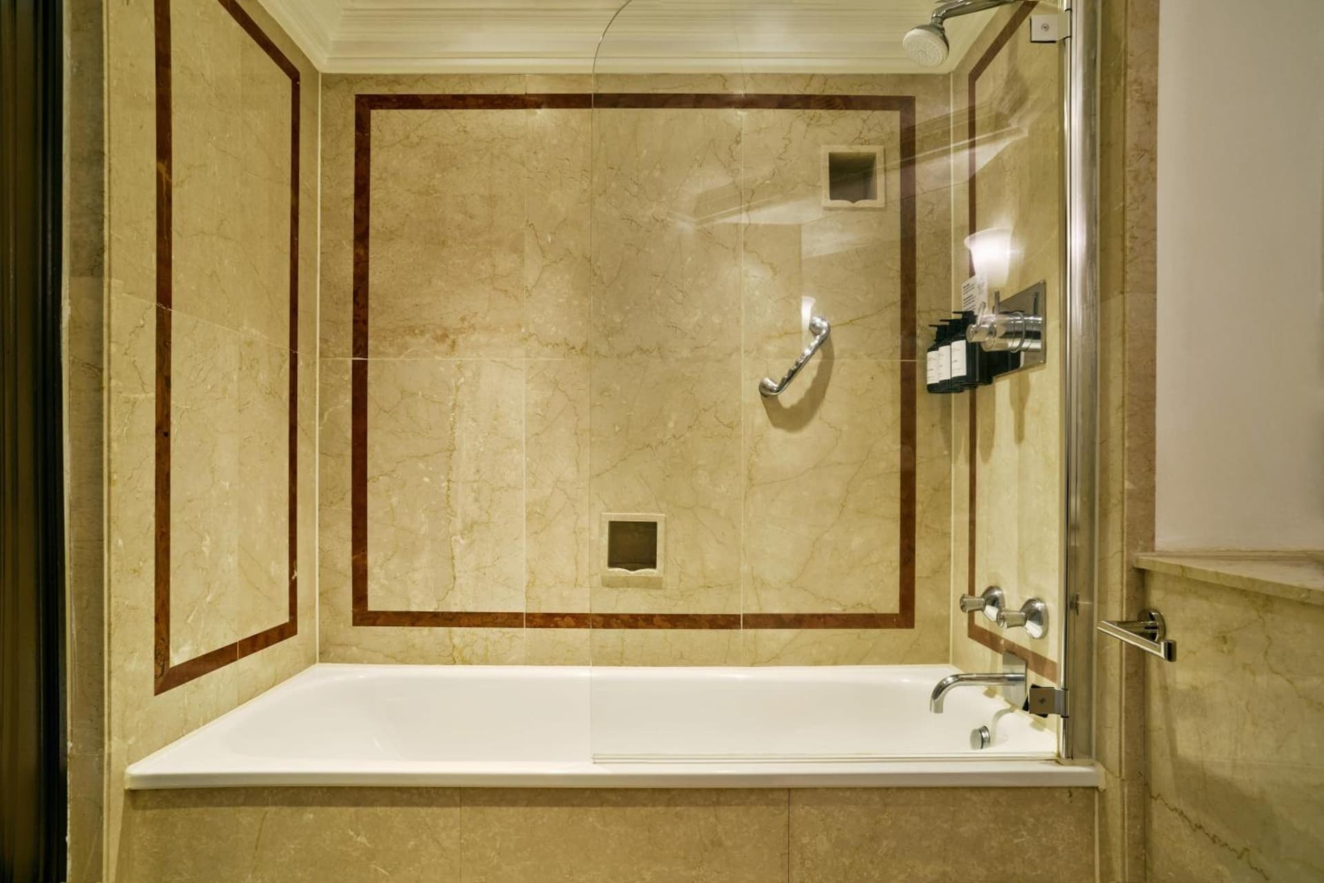 Radisson Blu Hotel, London Leicester Square