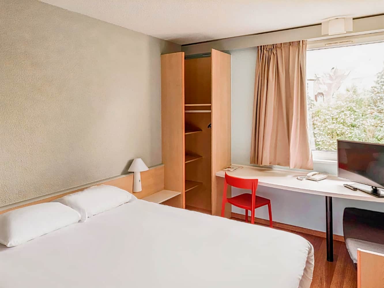 ibis Colmar Est